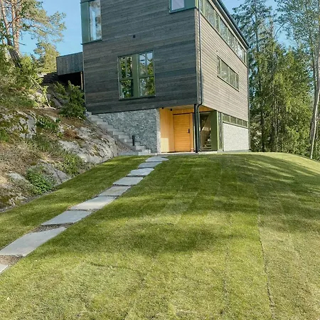 Modern House At Rossesund *