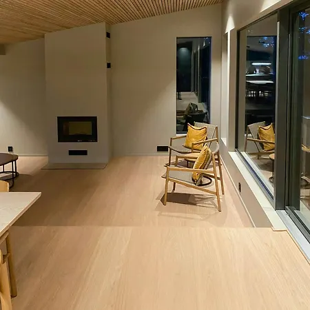 度假居 Modern House At Rossesund