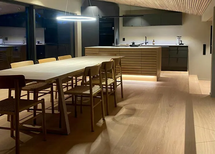 Modern House At Rossesund Feriehus