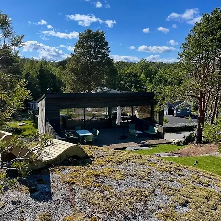 Modern House At Rossesund Feriehus *